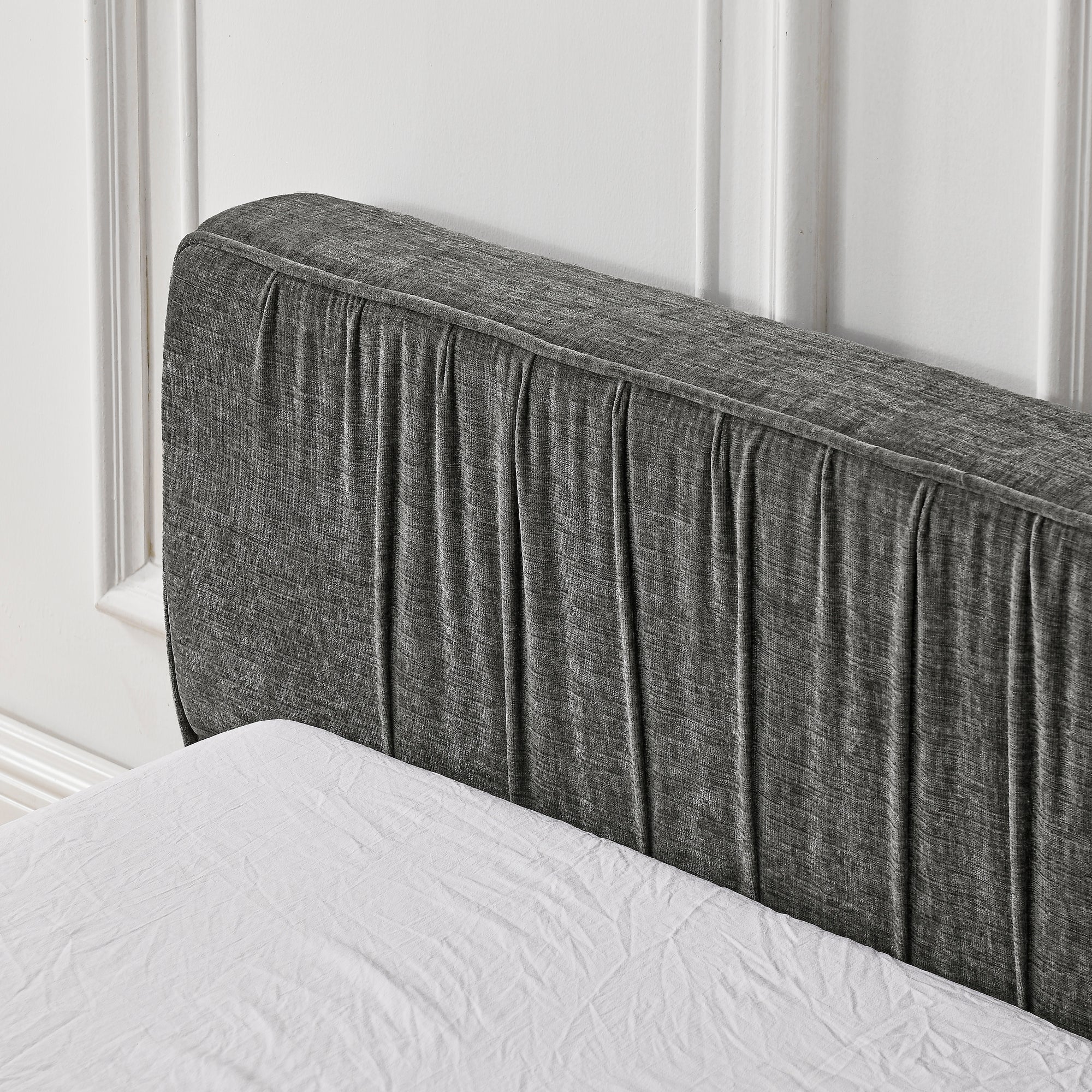 Modern Queen Size Upholstered Bed Frame with Chenille Fabric and