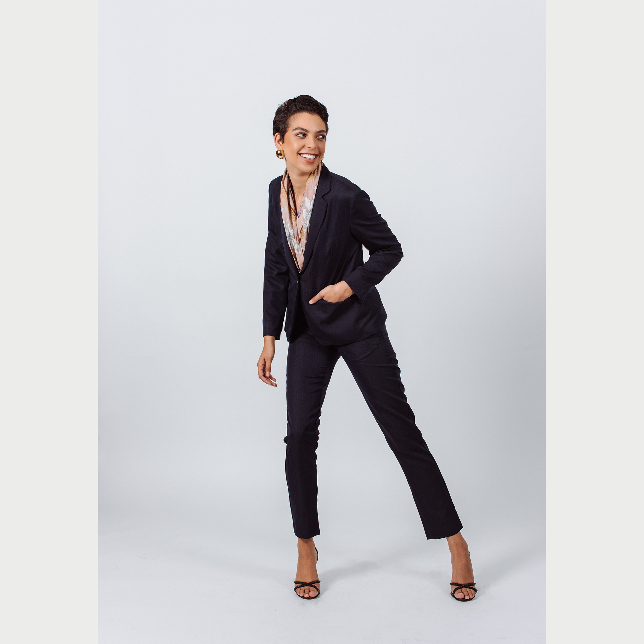 Navy Peak-Lapels Single-Breasted Blazer – Women’s Tailored Jacket