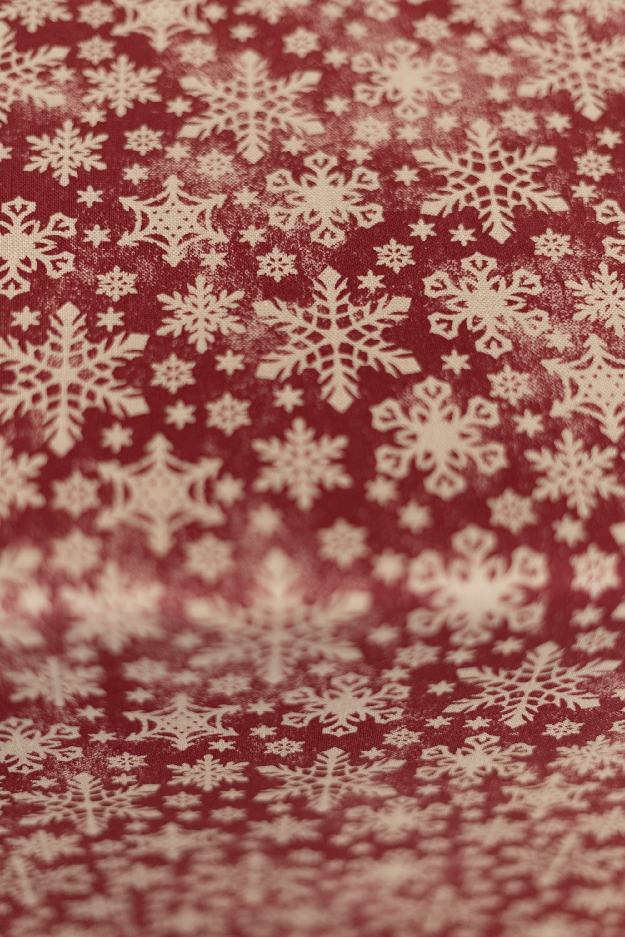 Red Christmas motive tablecloth with snowflake print