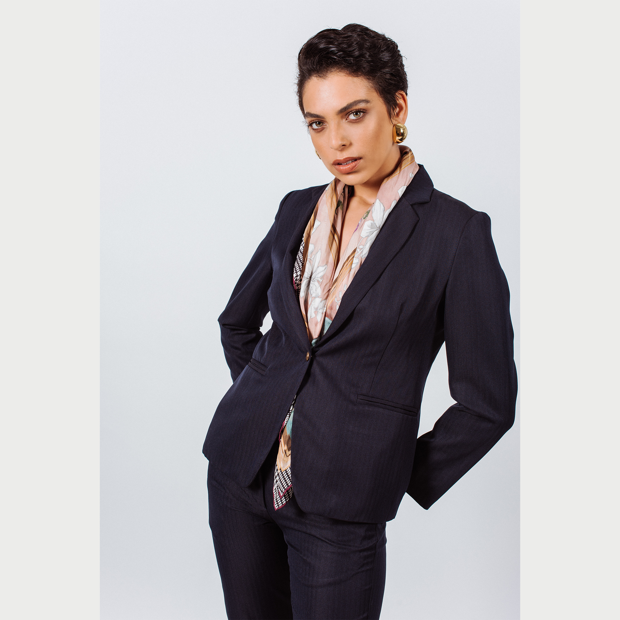 Navy Peak-Lapels Single-Breasted Blazer – Women’s Tailored Jacket