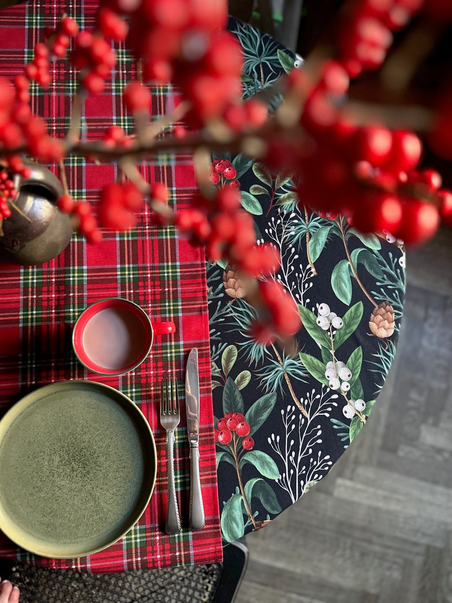 Dark Christmas motive Round Tablecloth, 100% cotton | Christmas Forest