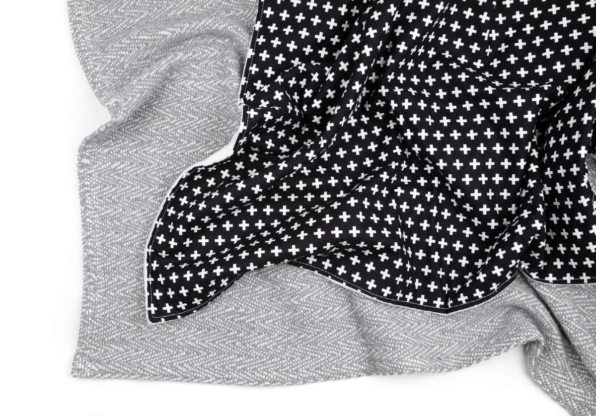 Lina Deluxe Crib Bedding Set