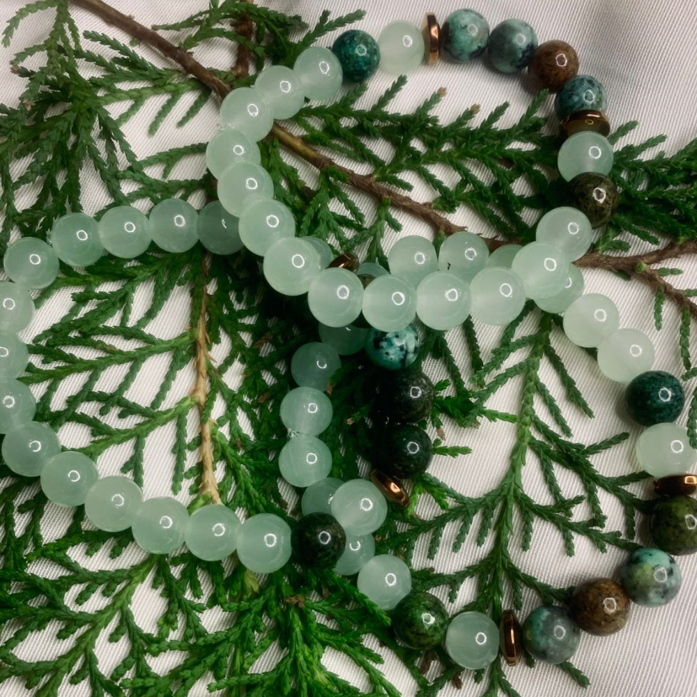Green and White Agate Bead Bracelet with Copper Spacers