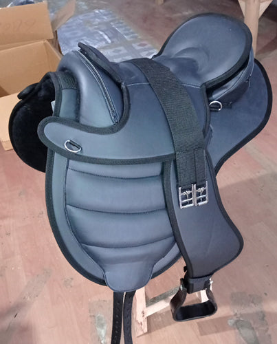 New Synthetic Bareback Treeless Horse Saddle Size 15