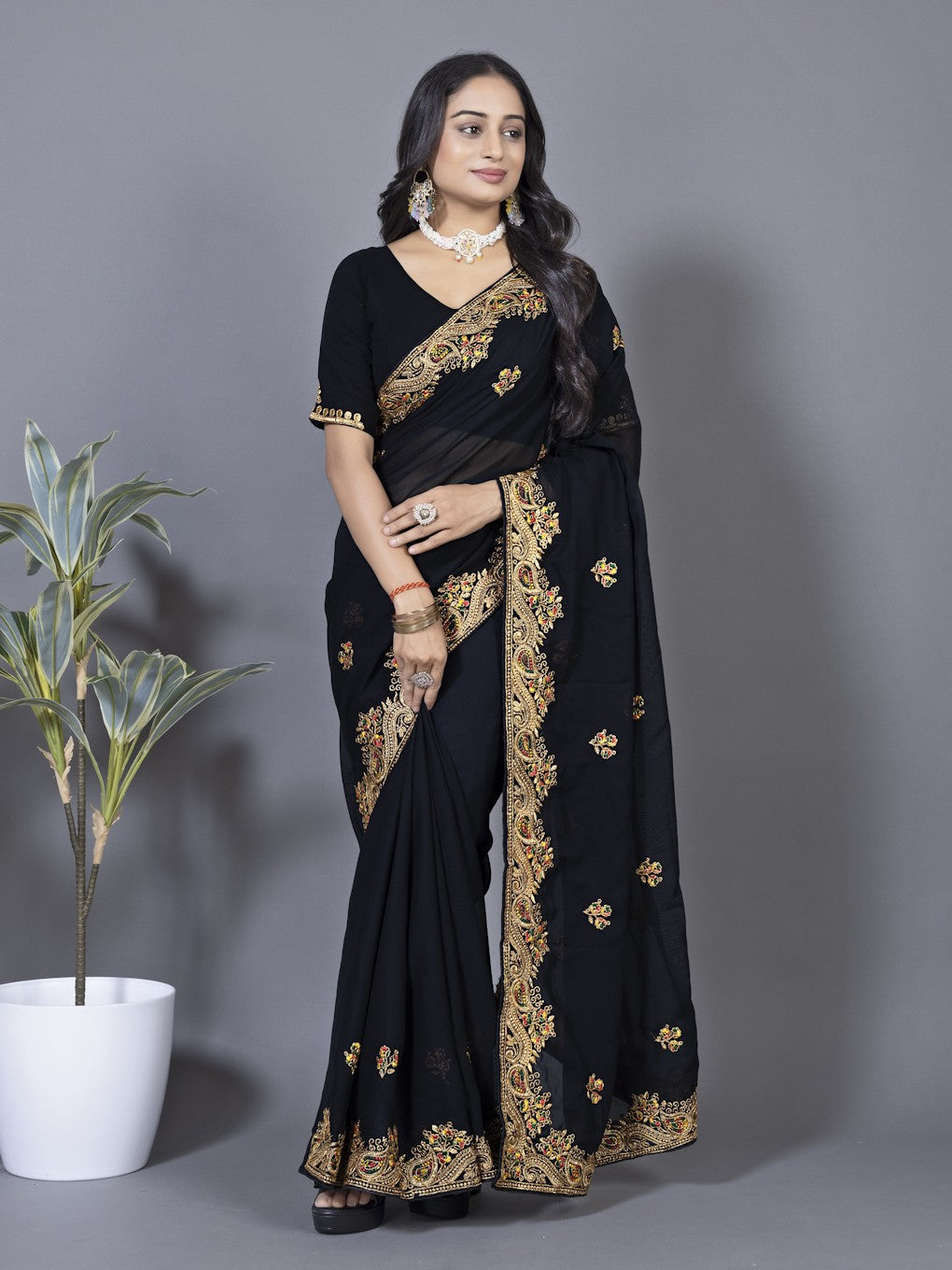 Women's Elegant Saree Set for festive wear-Black-01