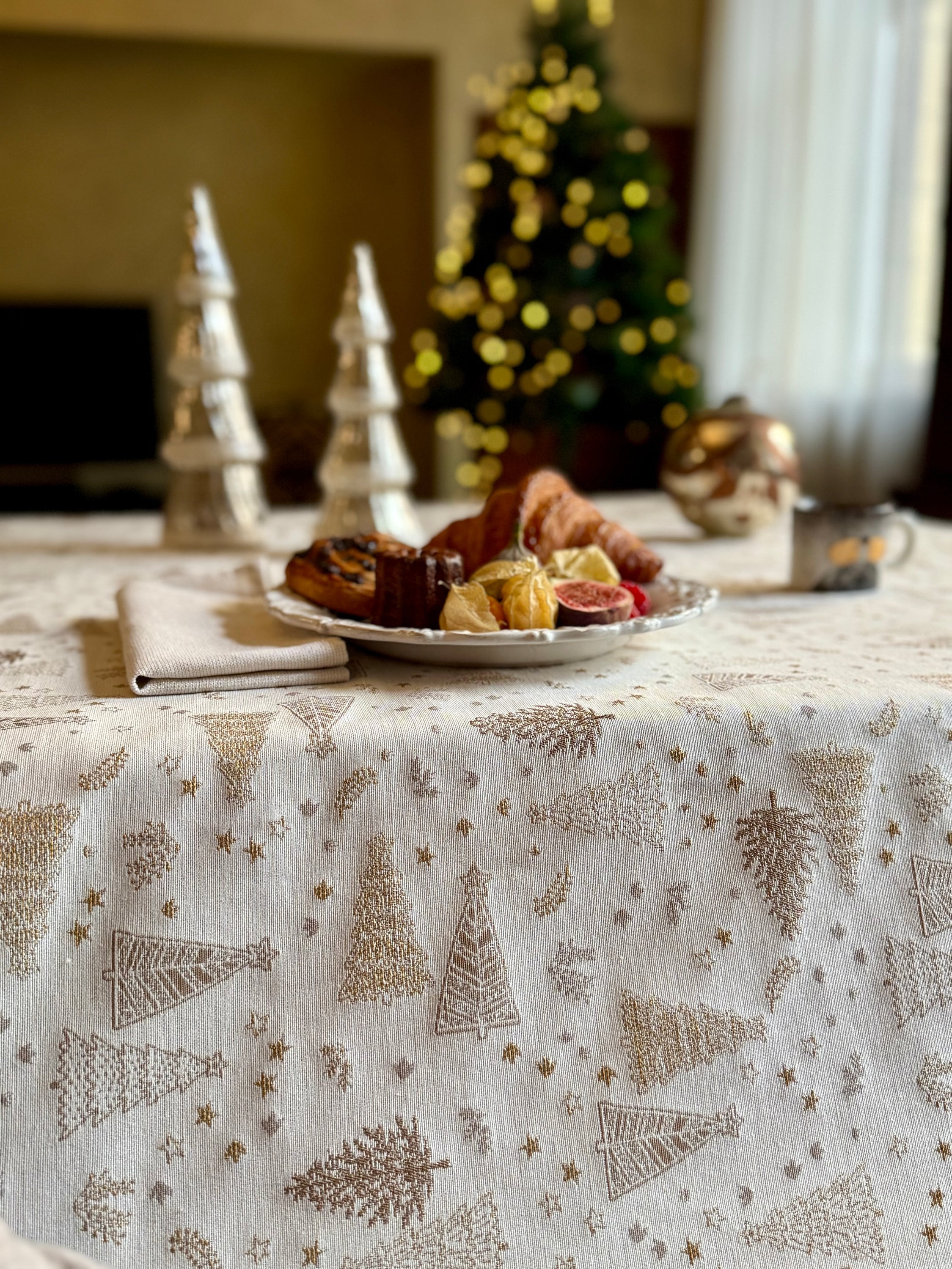 Winter rectangular Tablecloth, Festive Motive, Christmas Motive |