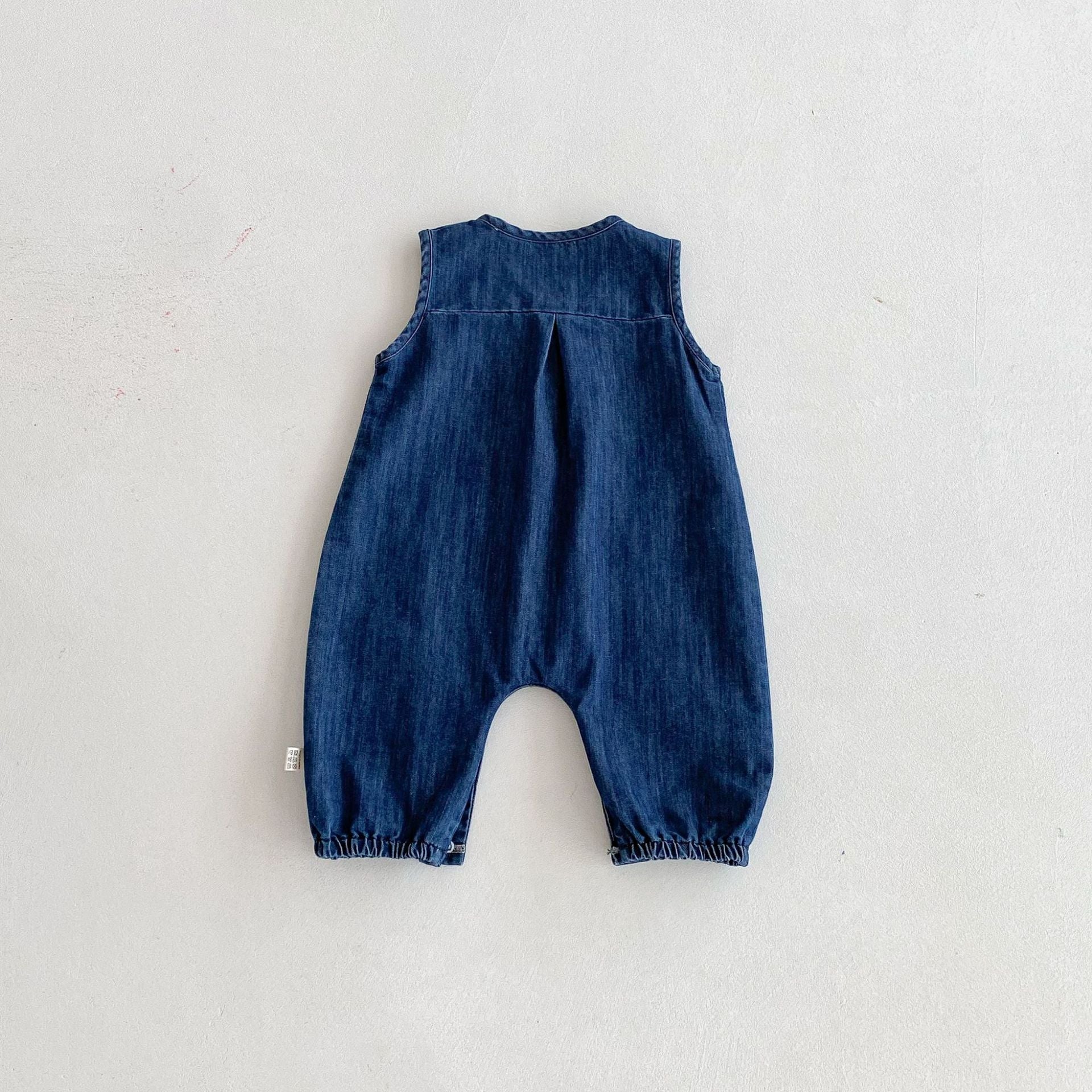 Autumn Arrival Baby Unisex Sleeveless Letters Pattern Denim Rompers